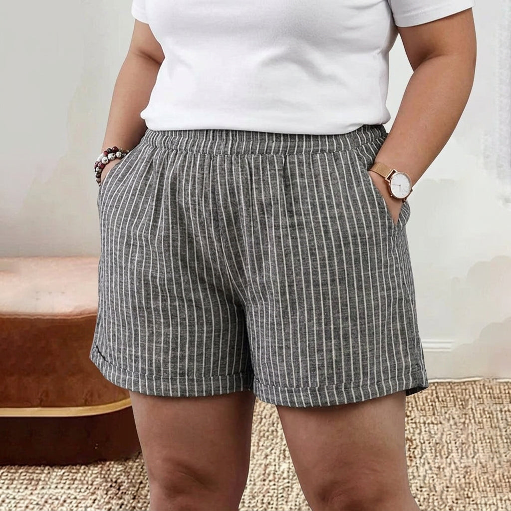 Airy Lorraine striped shorts: summer lightness - Plus size model