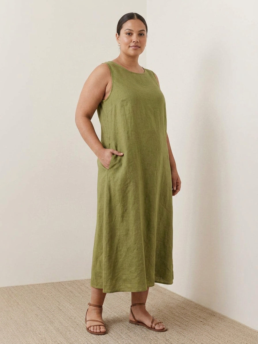Ella - Cotton Linen Sleeveless Dress - Plus size model