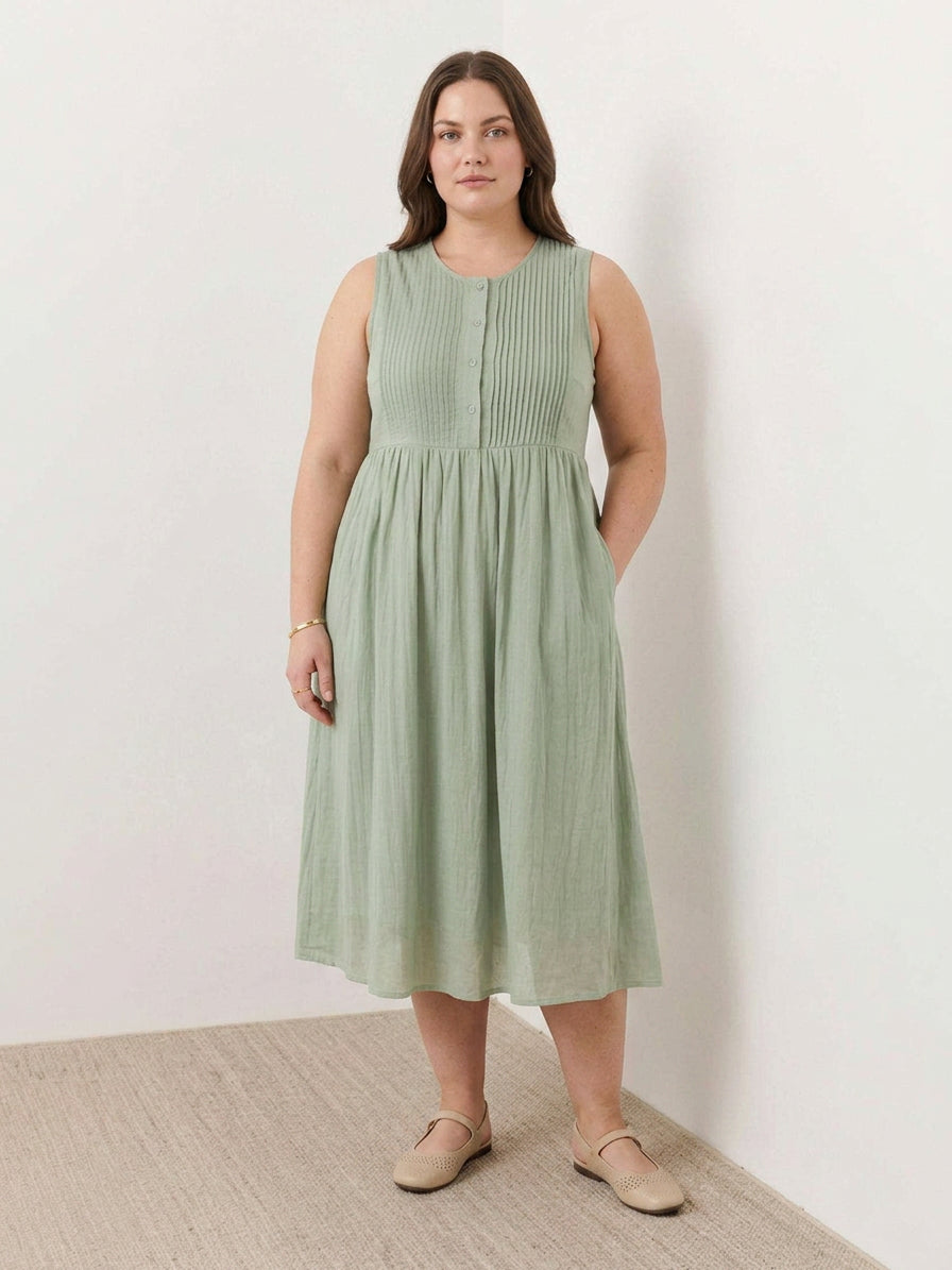 Addison - Cotton Linen Midi Dress - Plus size model