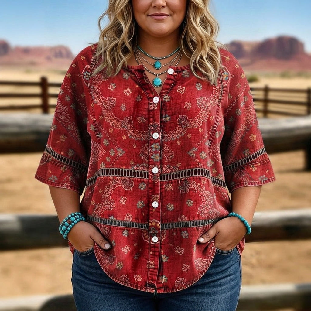 Luna |  Vintage Ethnic Print Blouse - Plus size model