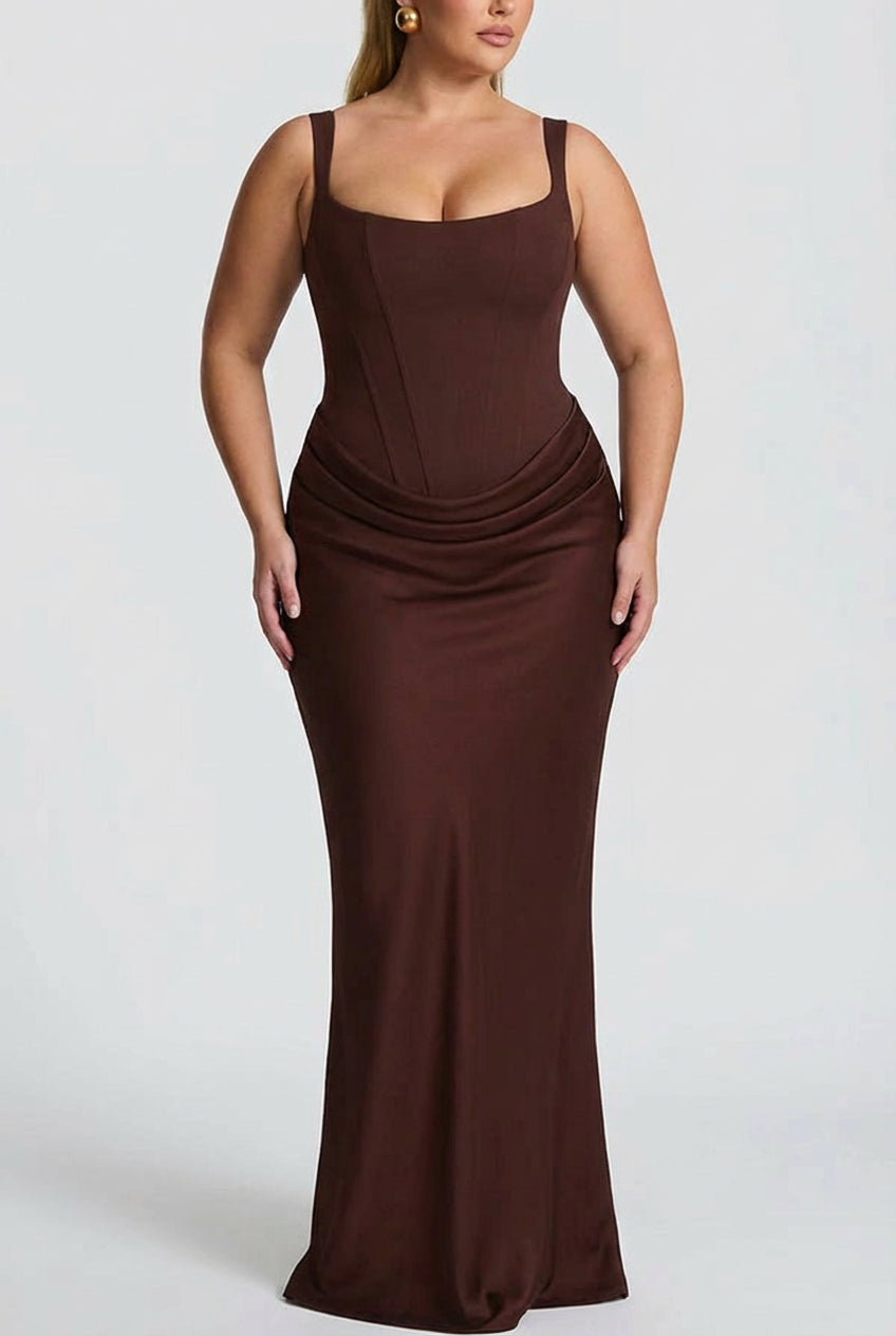 CELESTE | SQUARE NECK MAXI DRESS - Plus size model