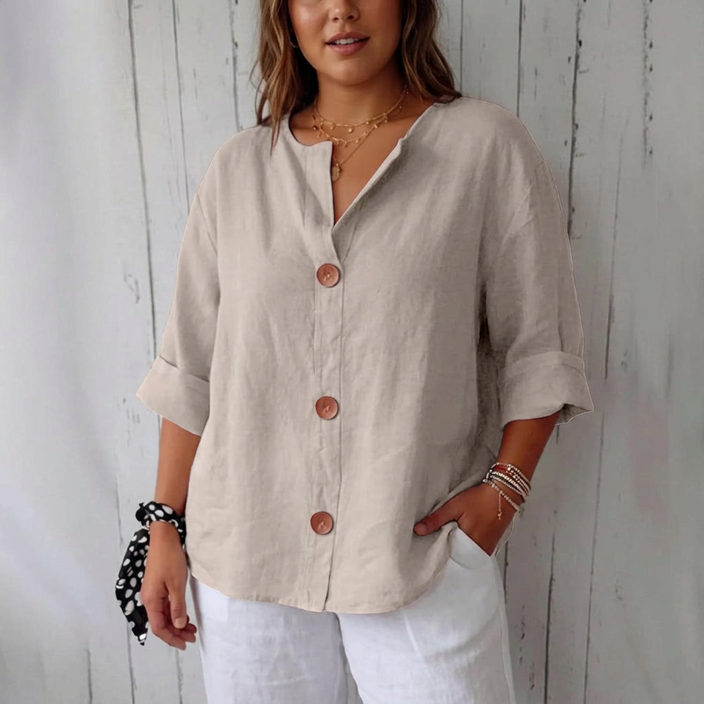 Harper | Lightweight Blouse - Plus size model