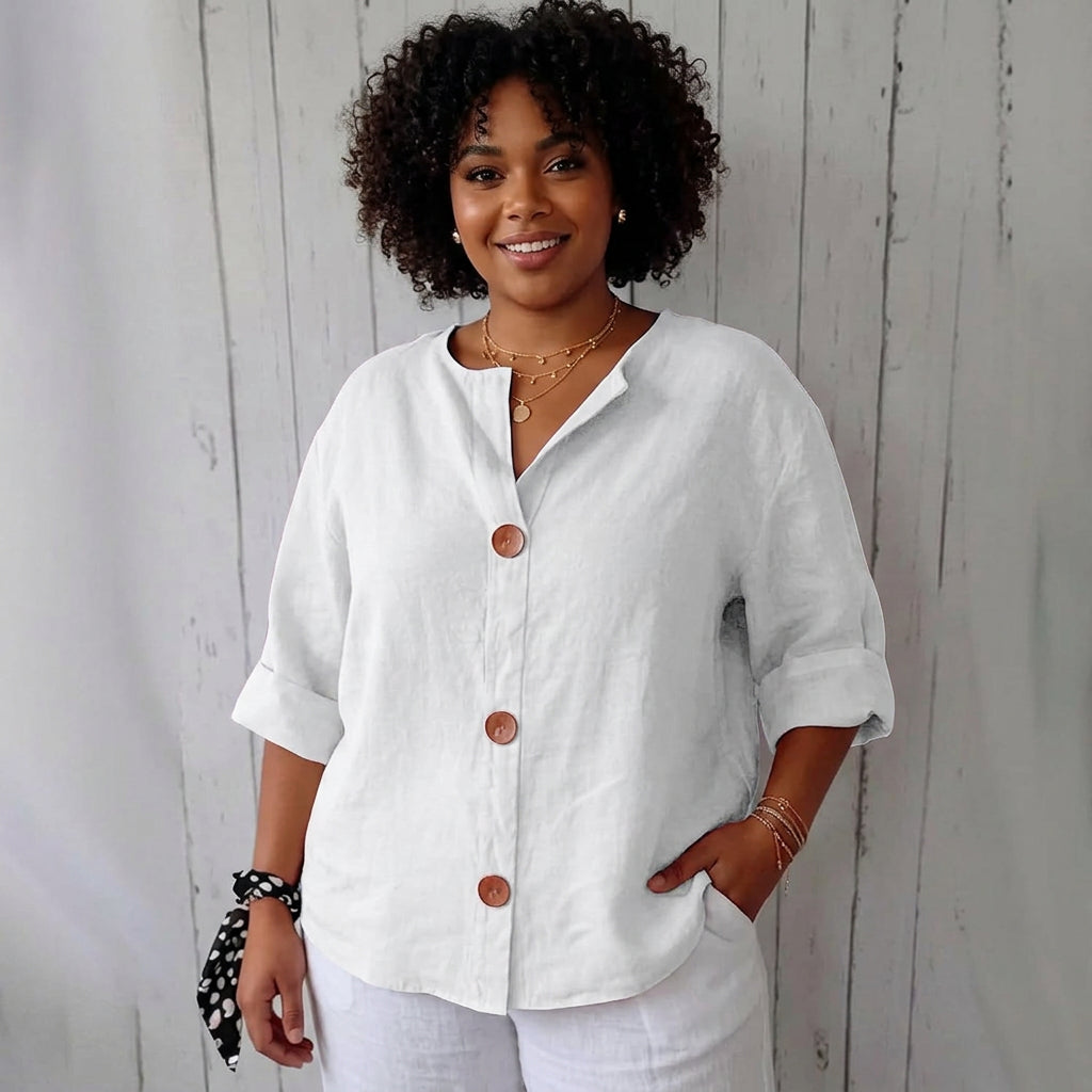 Harper | Lightweight Blouse - Plus size model