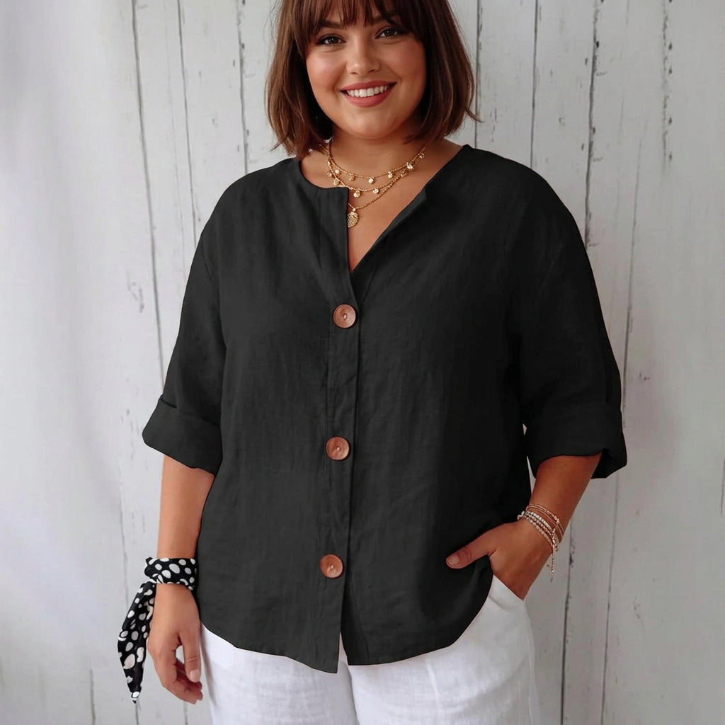 Harper | Lightweight Blouse - Plus size model
