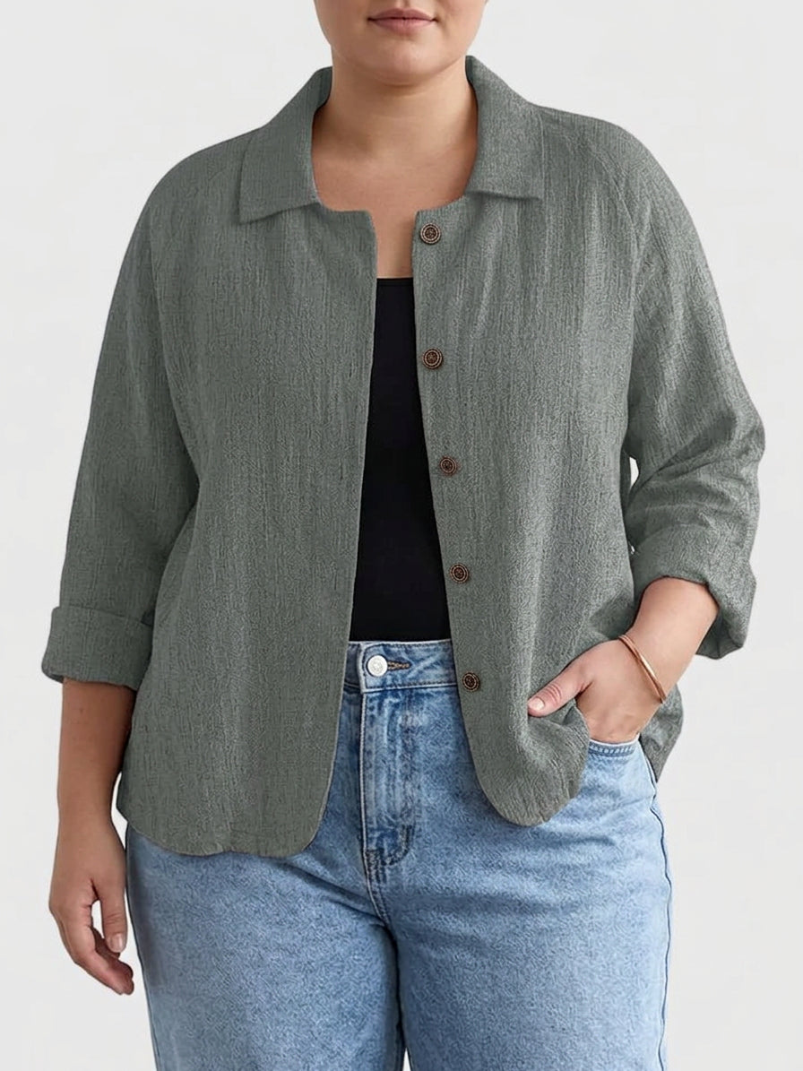 Ashleigh | Elegant Top - Plus size model