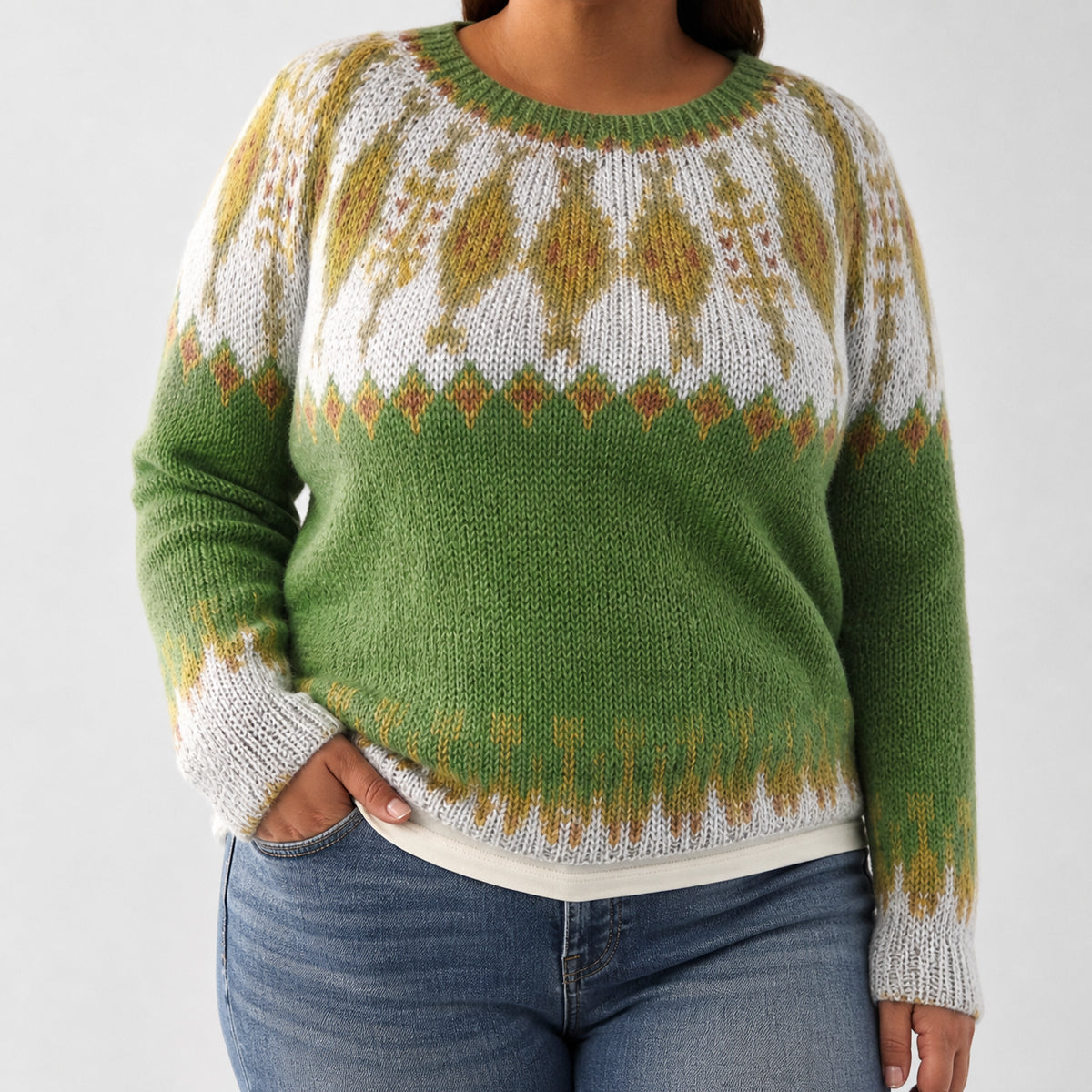 Victoria - Casual & Cozy Sweater - Plus size model