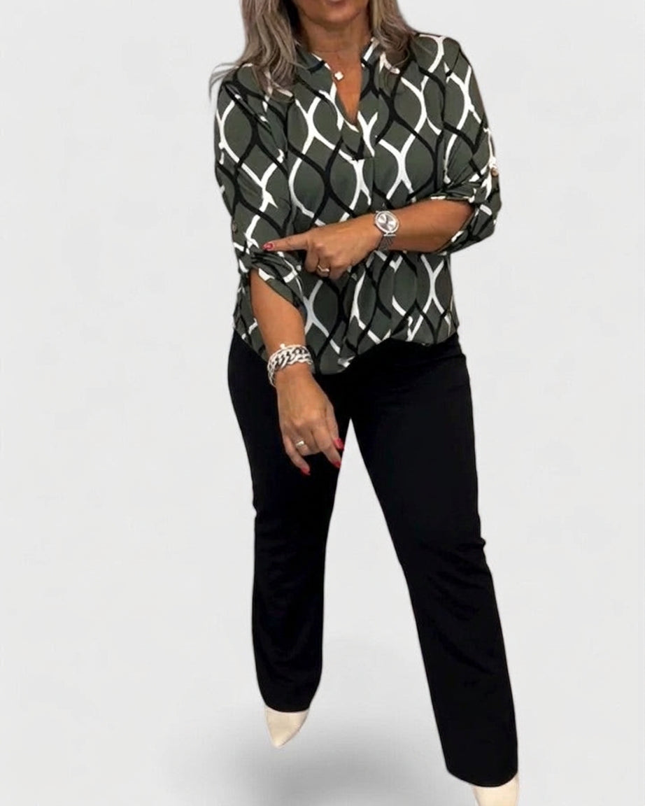 Ella | Elegant Blouse - Plus size model