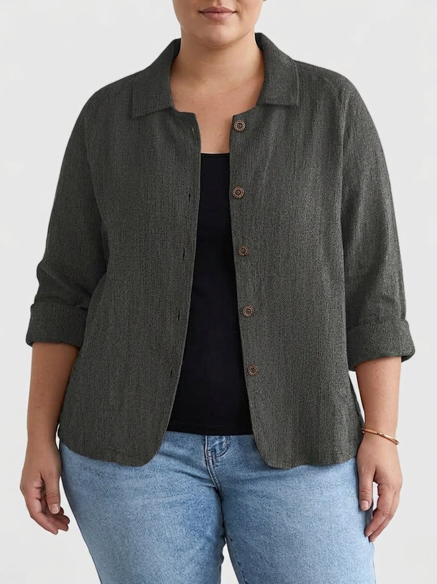 Ashleigh | Elegant Top - Plus size model