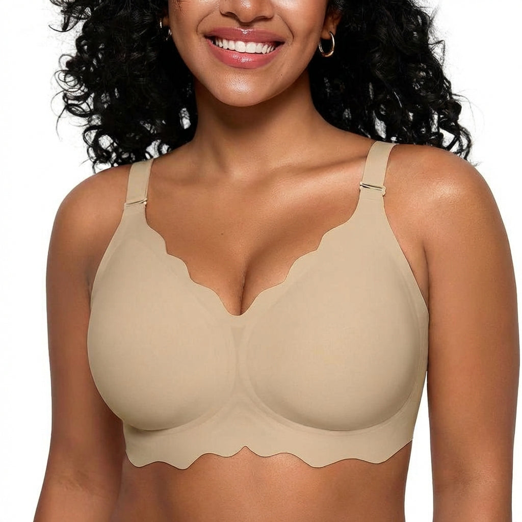 Wireless Bra - Plus size model