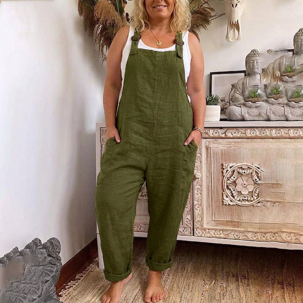 Timeless Janine Jumpsuit: Casual elegance - Plus size model