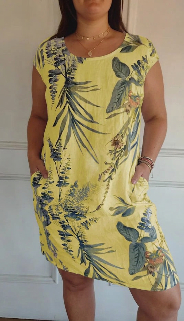 Elowen | Linen Summer Dress - Plus size model