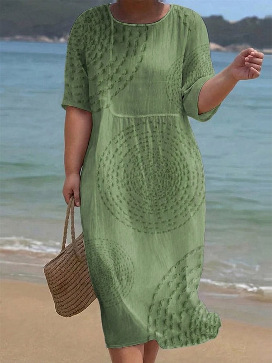 Ophelia - Elegant Casual Dress - Plus size model