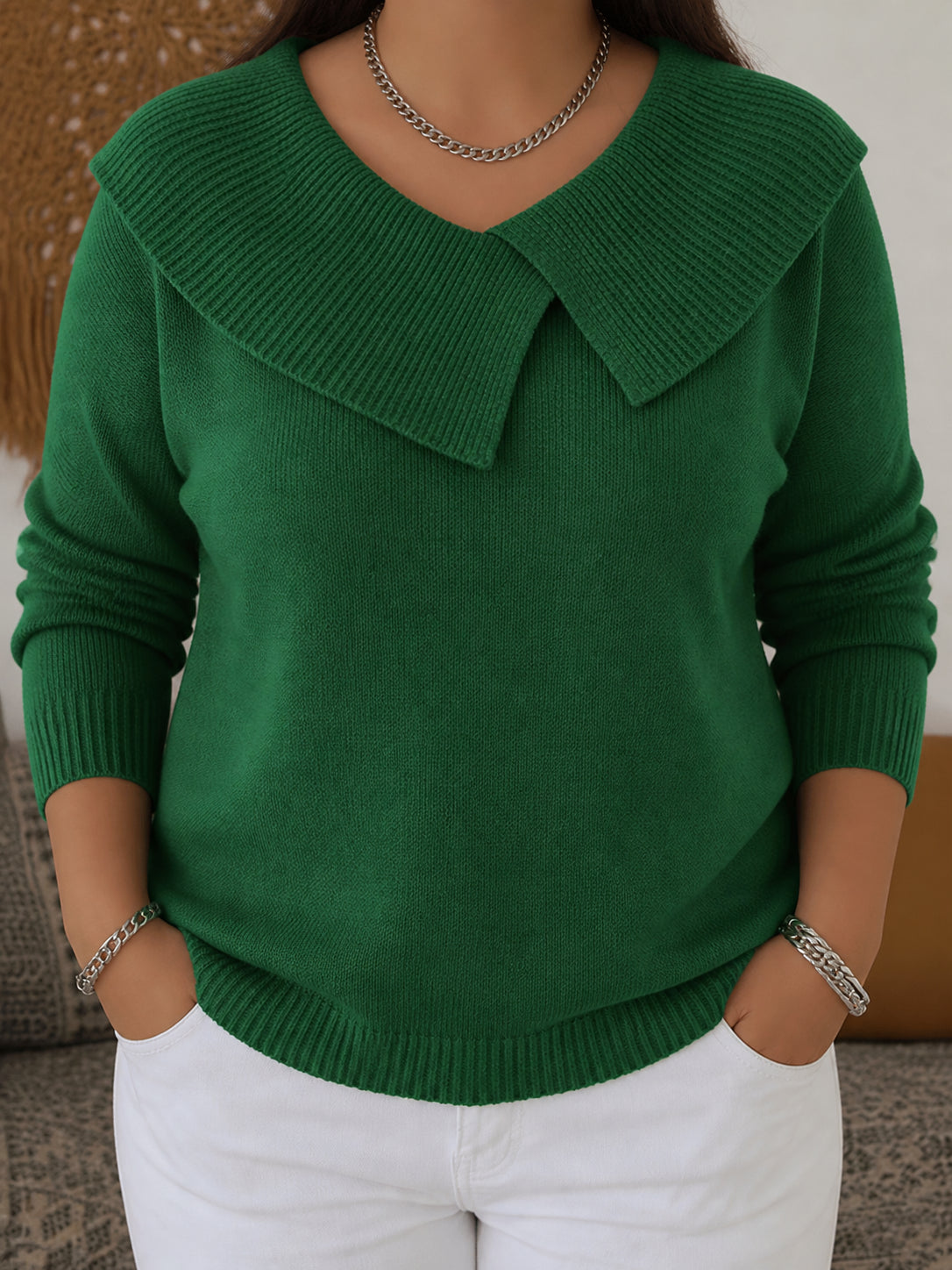 Sunnora | Warm Sweater with Soft Collar - Plus size model