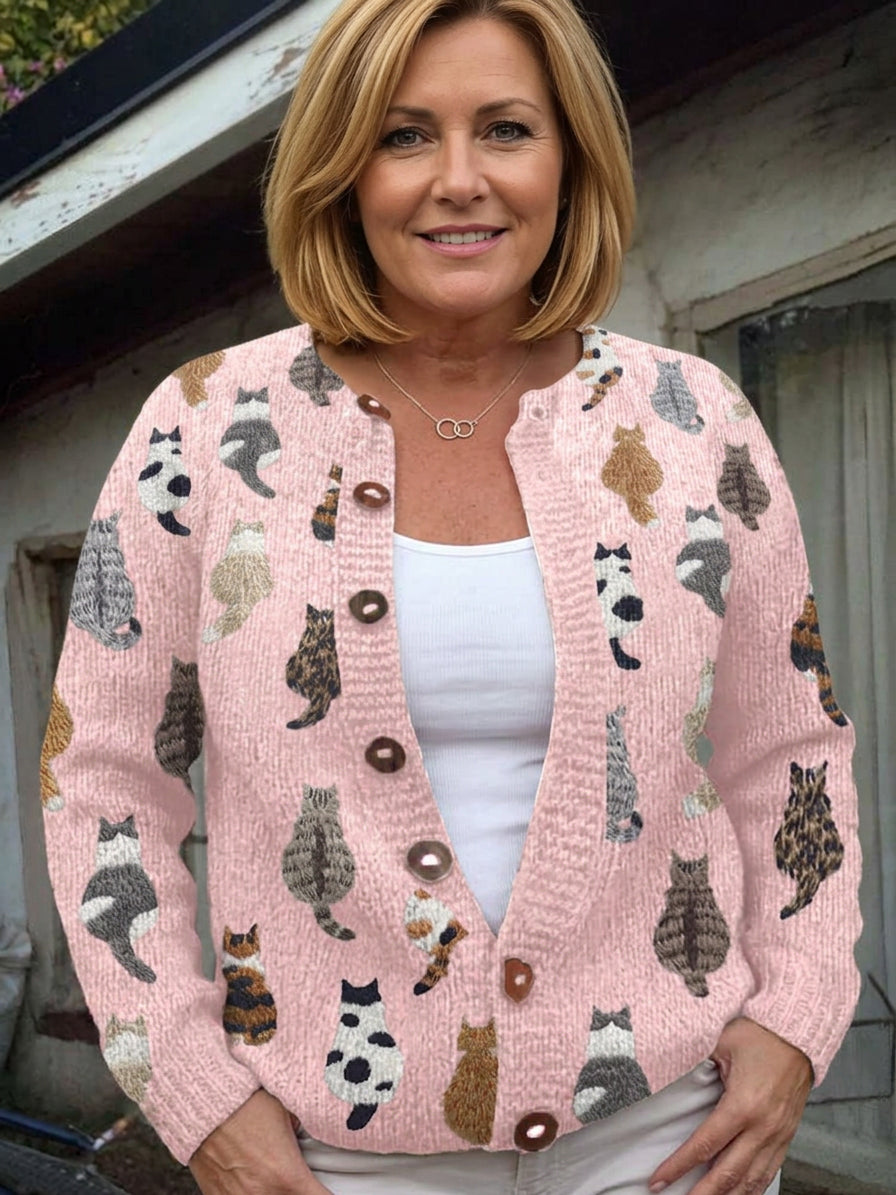 Brianna | The Cat Print Cardigan - Plus size model