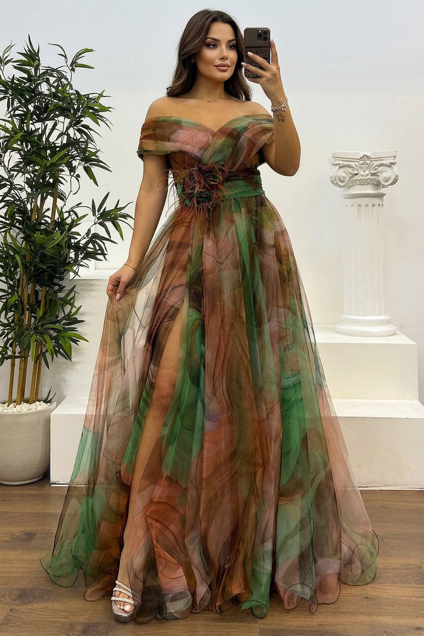 Jinnie - Tulle maxi dress with feathers, pleats & slit - Plus size model