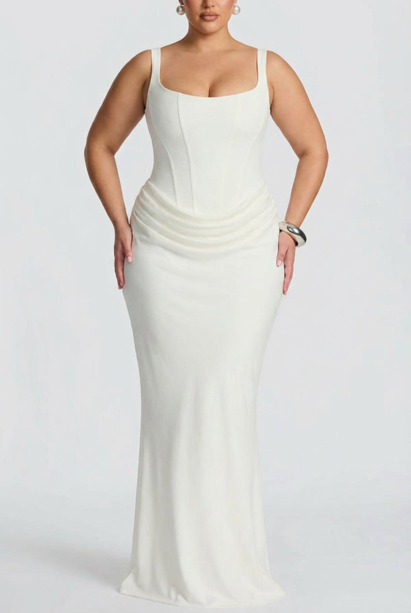 CELESTE | SQUARE NECK MAXI DRESS - Plus size model
