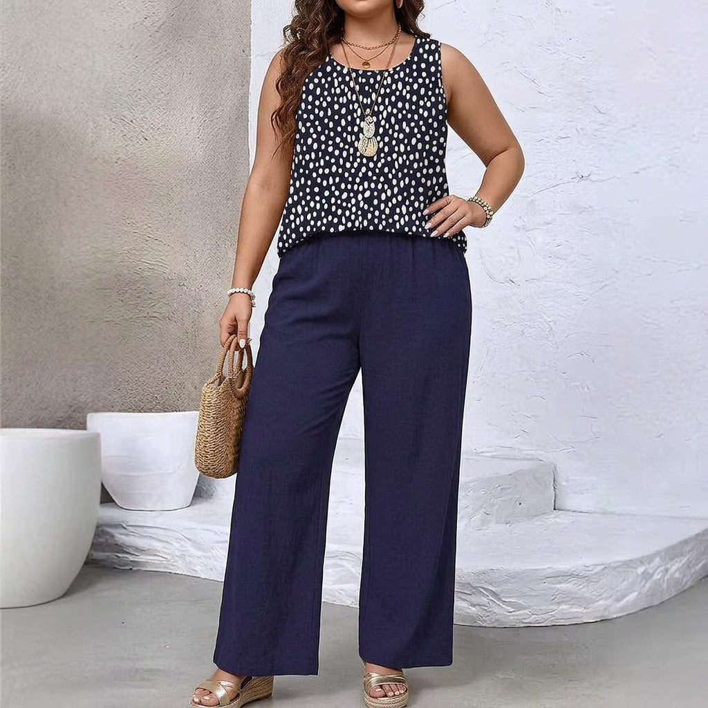 Lana - Elegant Summer Set - Plus size model