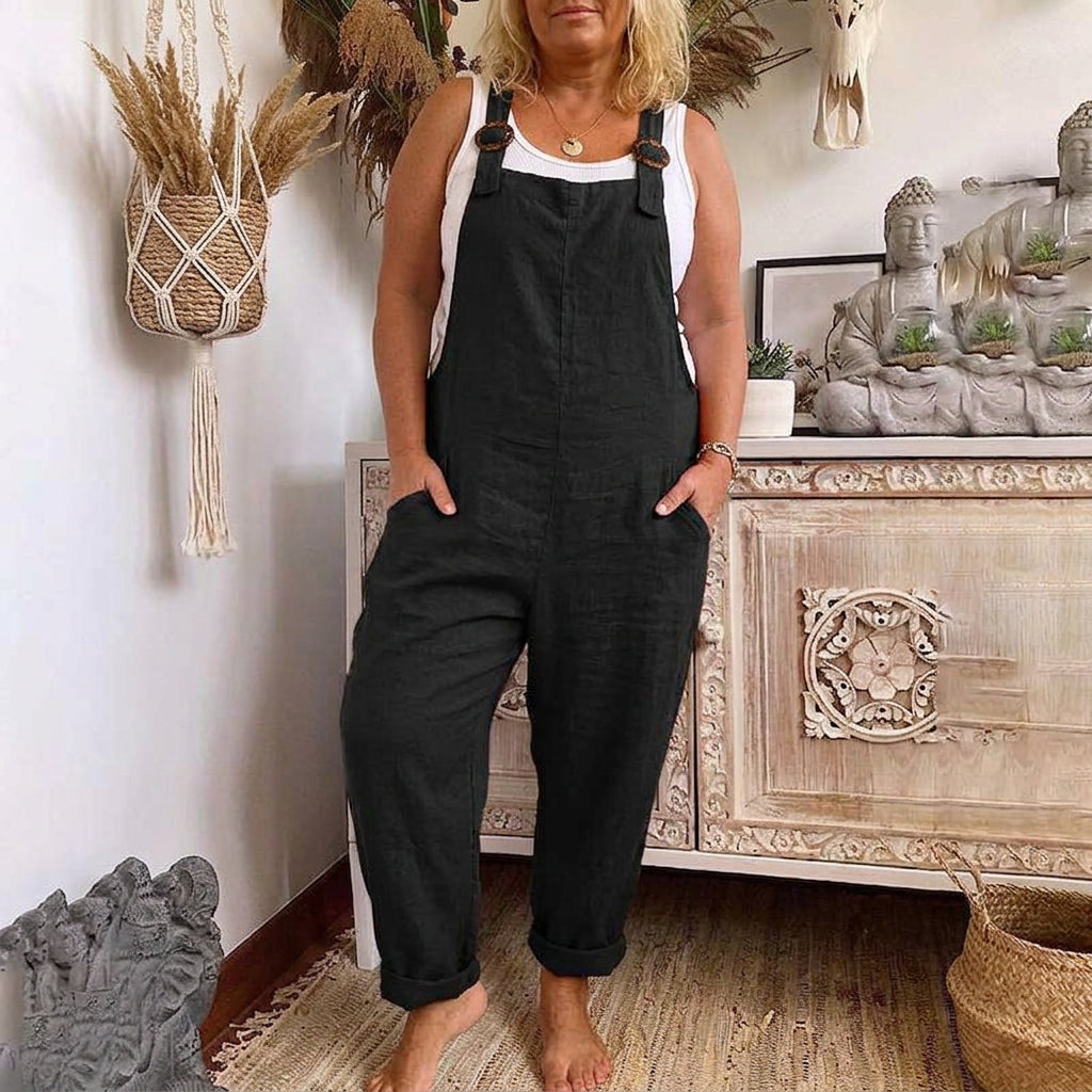 Timeless Janine Jumpsuit: Casual elegance - Plus size model
