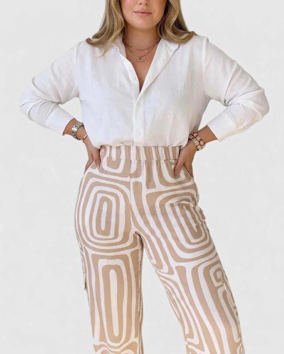 Kira | Elegant Two-Piece Set (INCLUDING A FREE BELT) - Plus size model