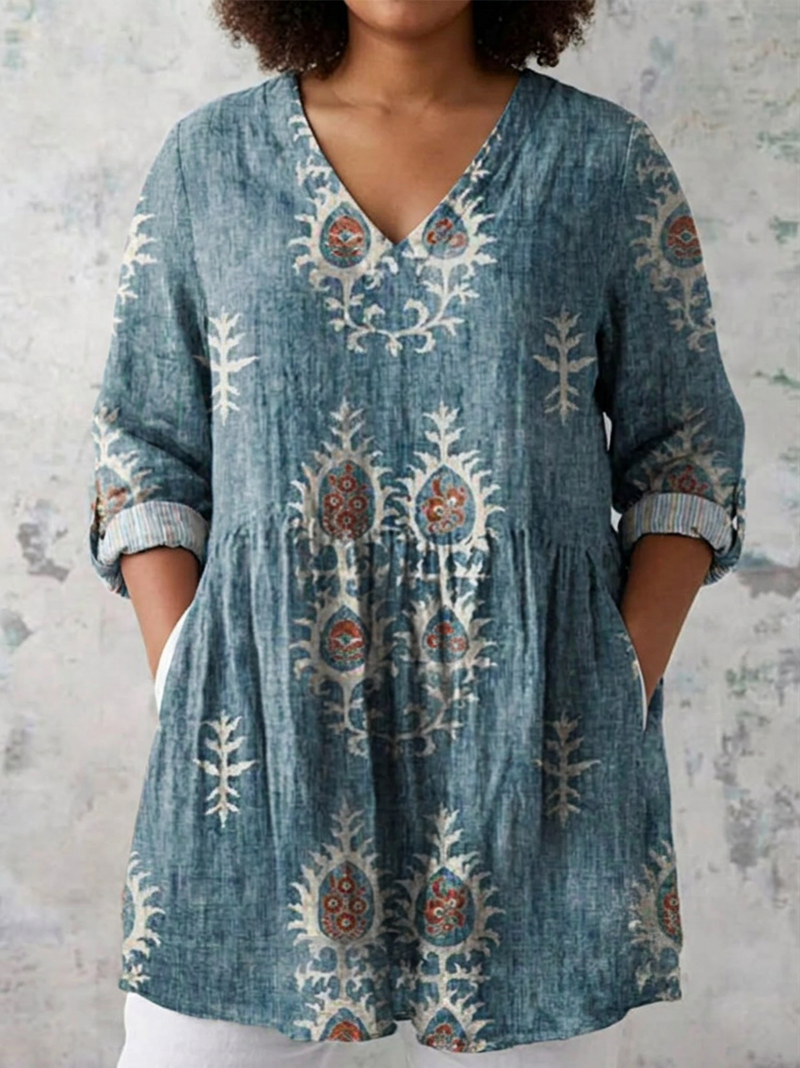 Elise | Long Blouse with V-Neck - Plus size model