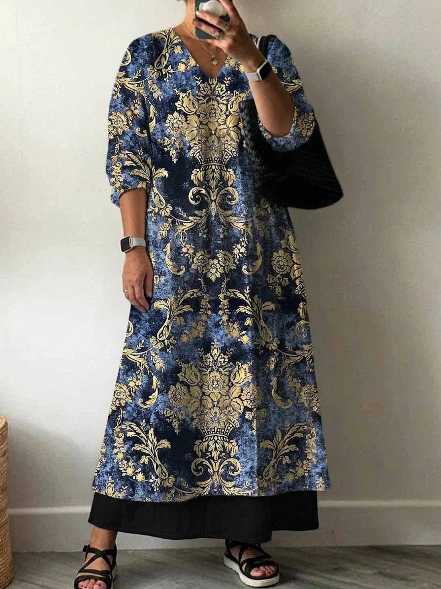 Elegant Printed Dress Sarah - Plus size model