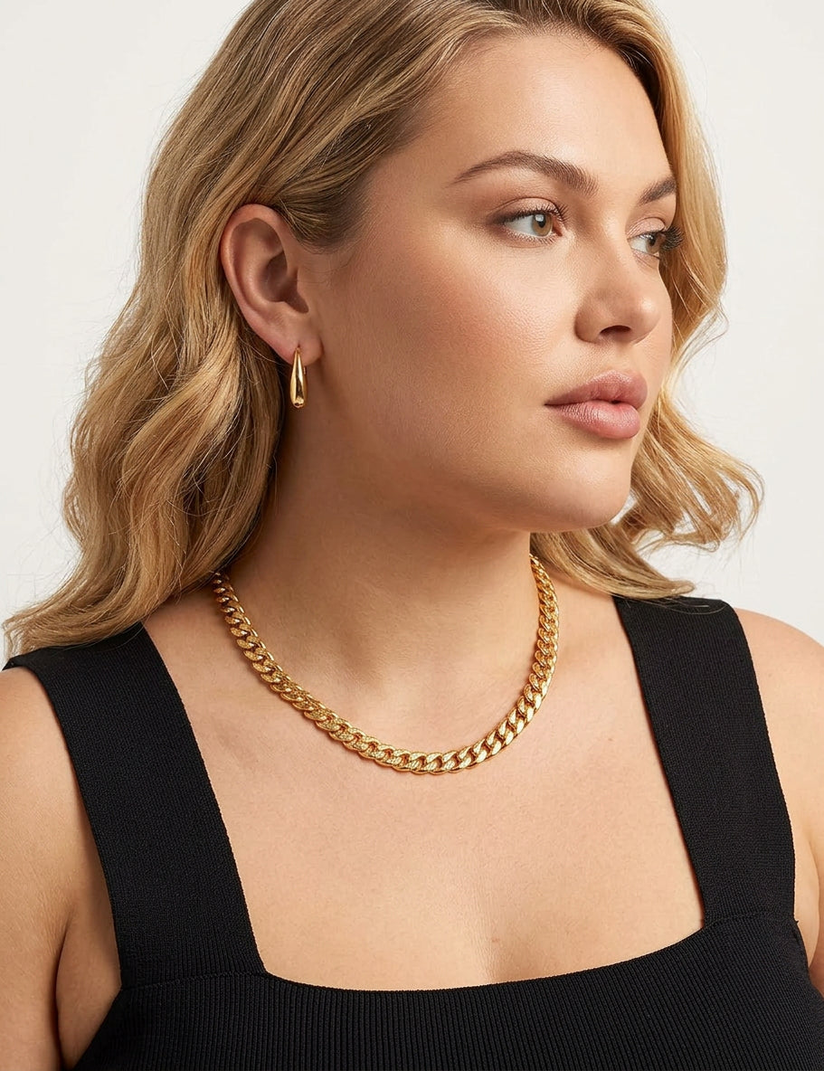 Chunky Cuban Link Necklace | Gold - Plus size model