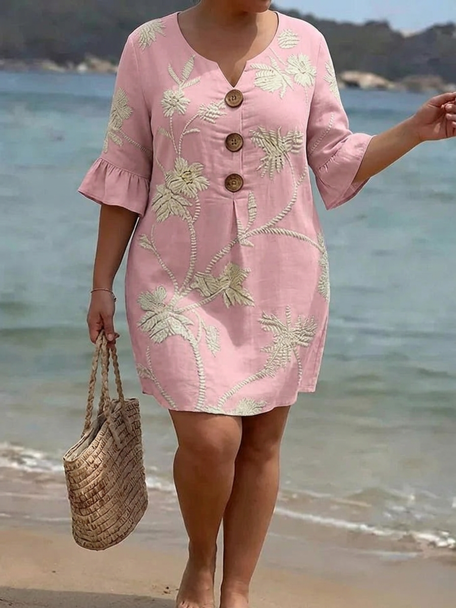 Elara - Elegant Casual Dress - Plus size model