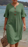 Sienna - Elegant Casual Dress - Plus size model