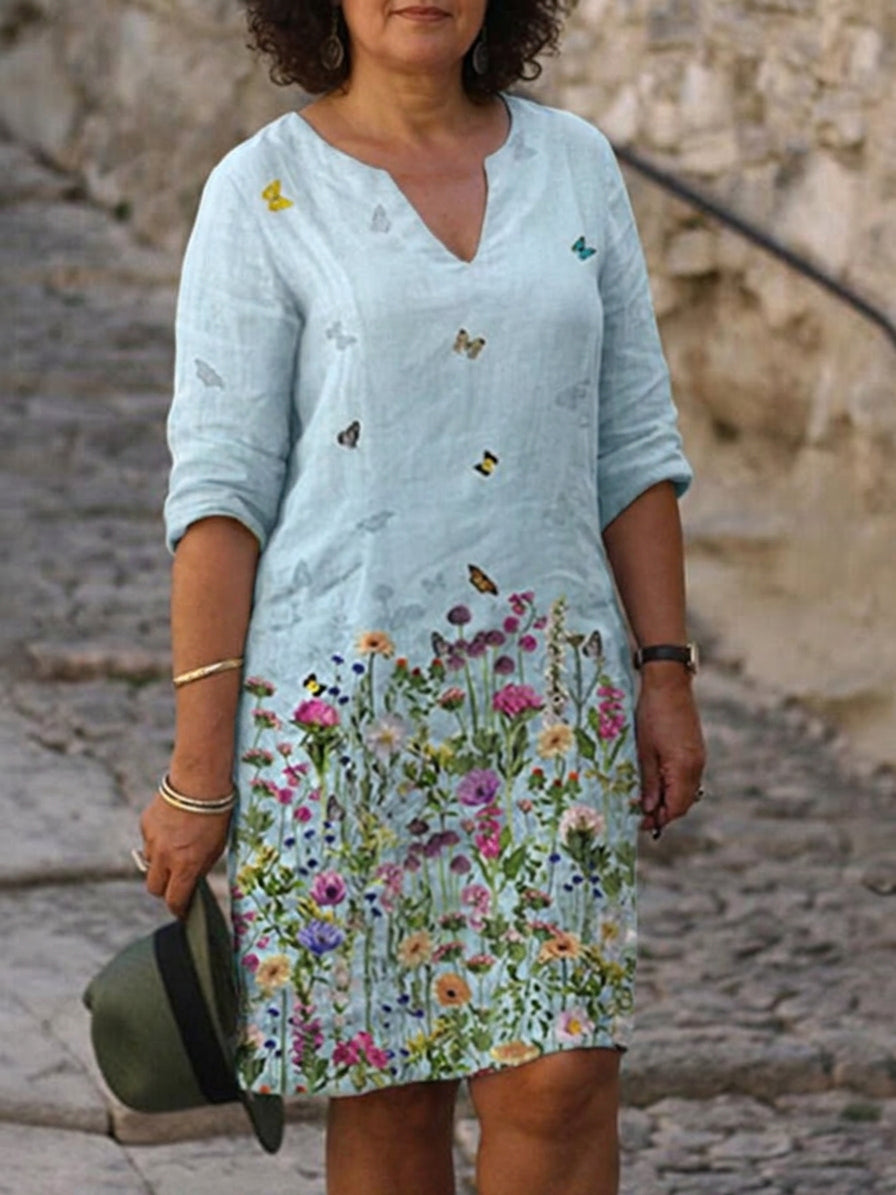 Gabriella Floral Dress: Effortless Everyday Elegance - Plus size model