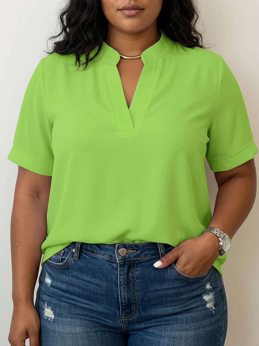 Élise — Elegant blouse with refined collar - Plus size model