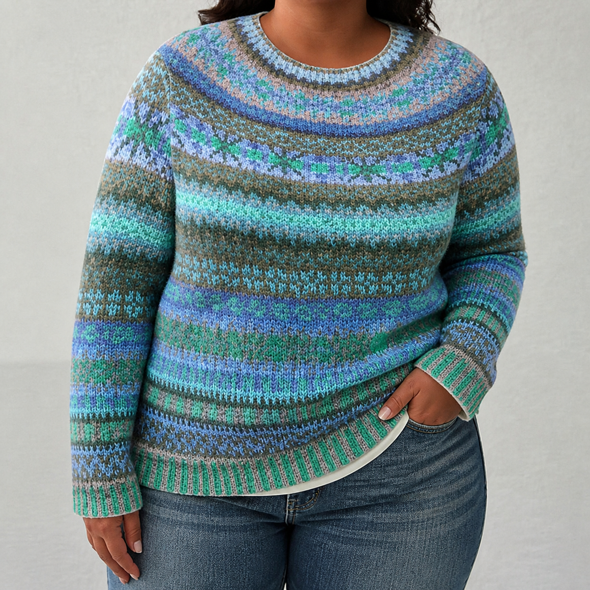 Diane - Retro Scandinavian knitted sweater - Plus size model