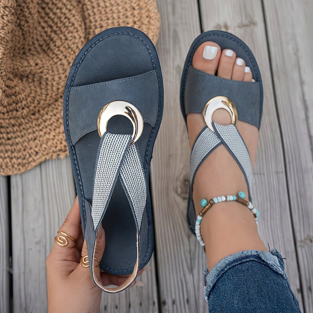 Zéphiriane | Elegant Adjustable Support Sandals - Plus size model