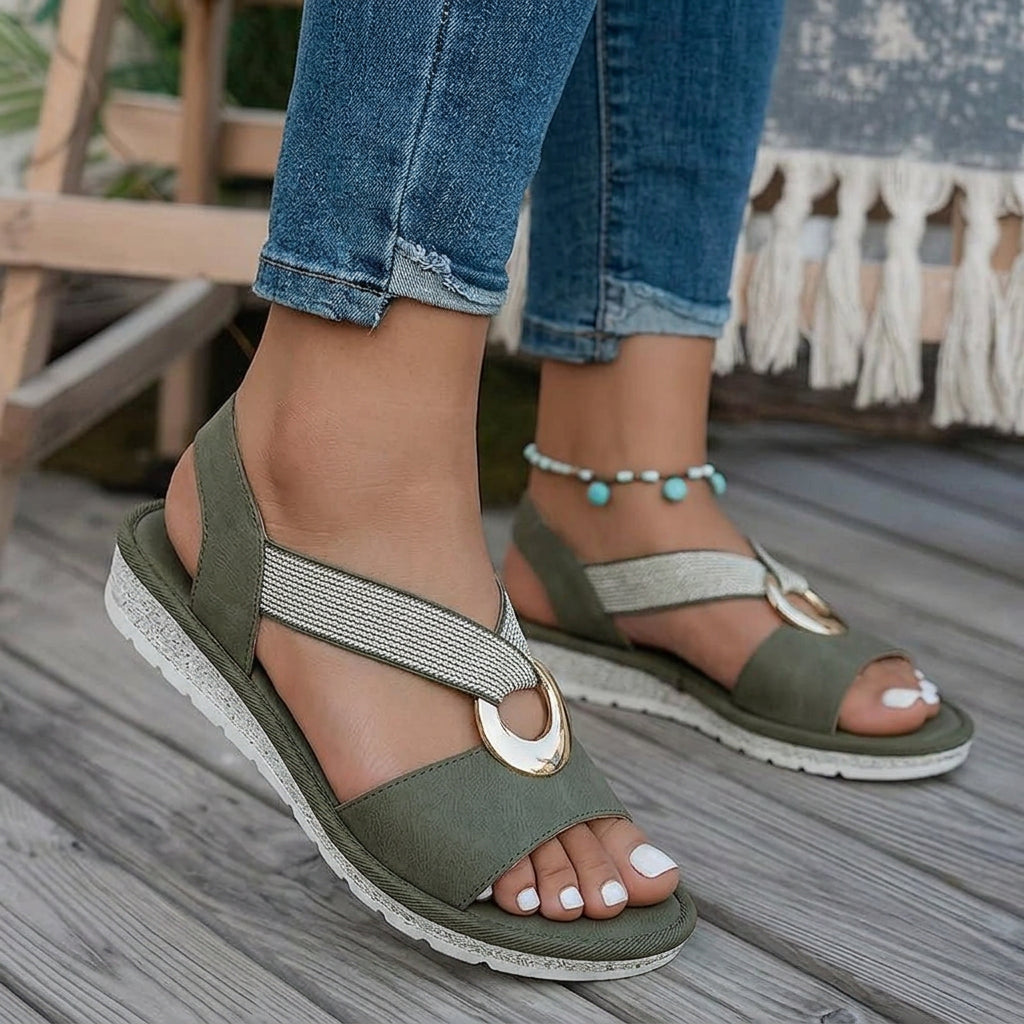 Zéphiriane | Elegant Adjustable Support Sandals - Plus size model