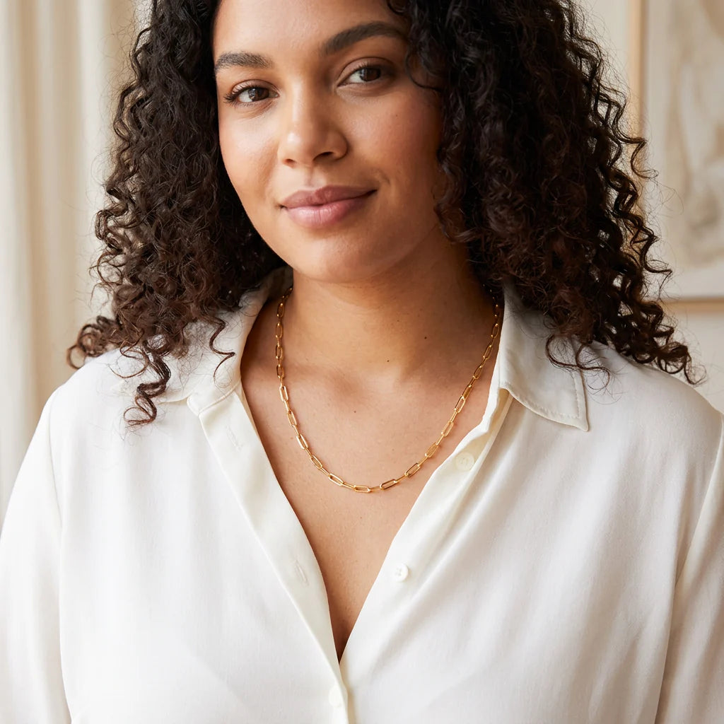 Archen Elegant Chain Necklace | Gold - Plus size model