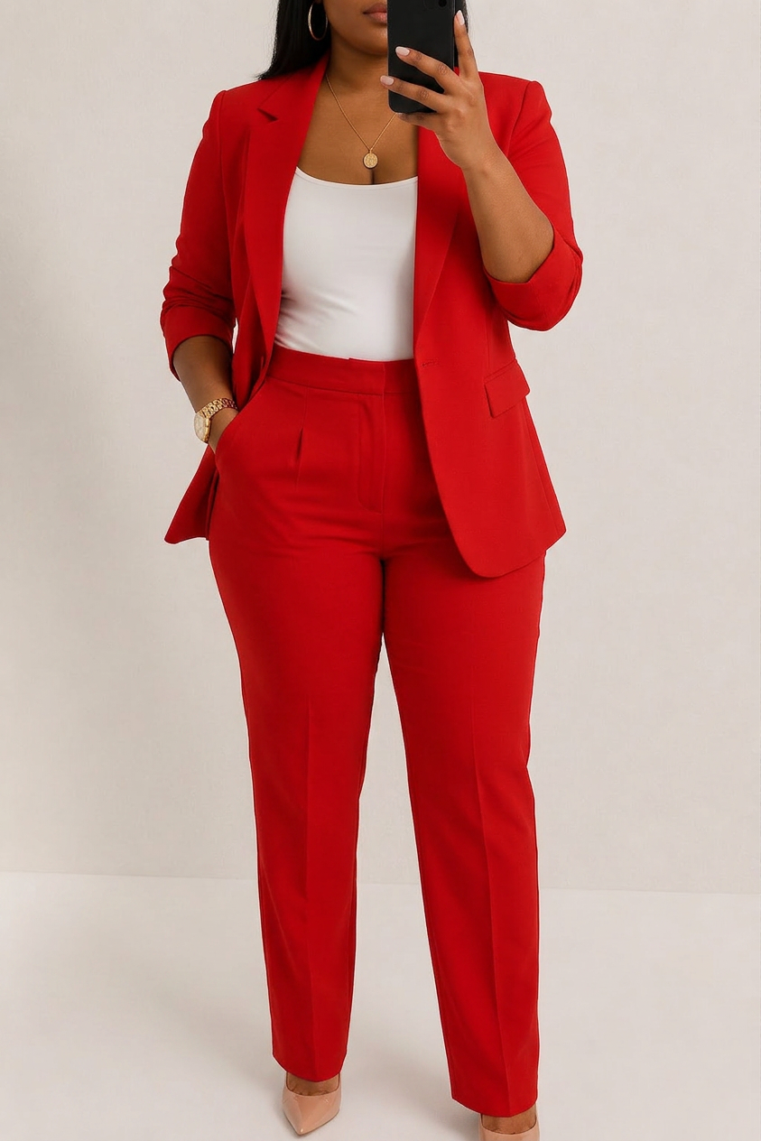 Abigail - Timeless Tailored Set - Plus size model