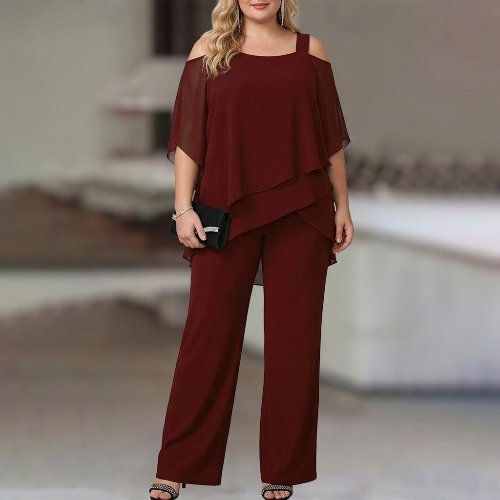 Lorenza™ | Co-ord Set Elegant Two-Piece - Plus size model