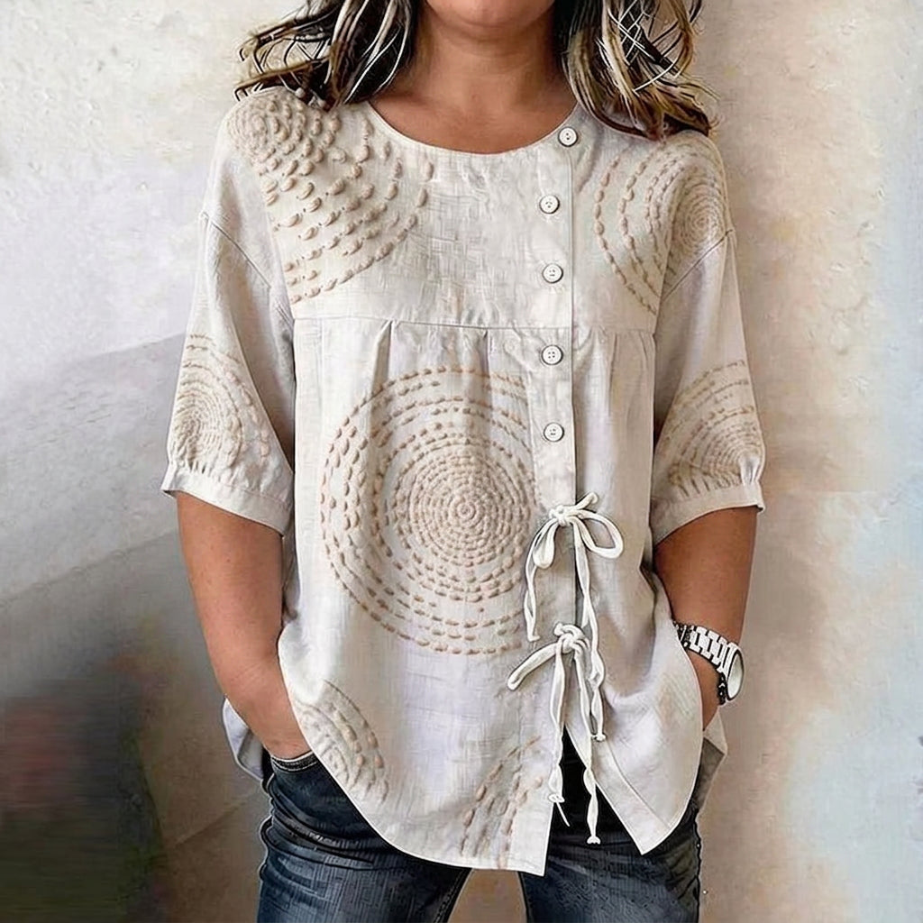 Isabella | Vintage Casual Blouse - Plus size model