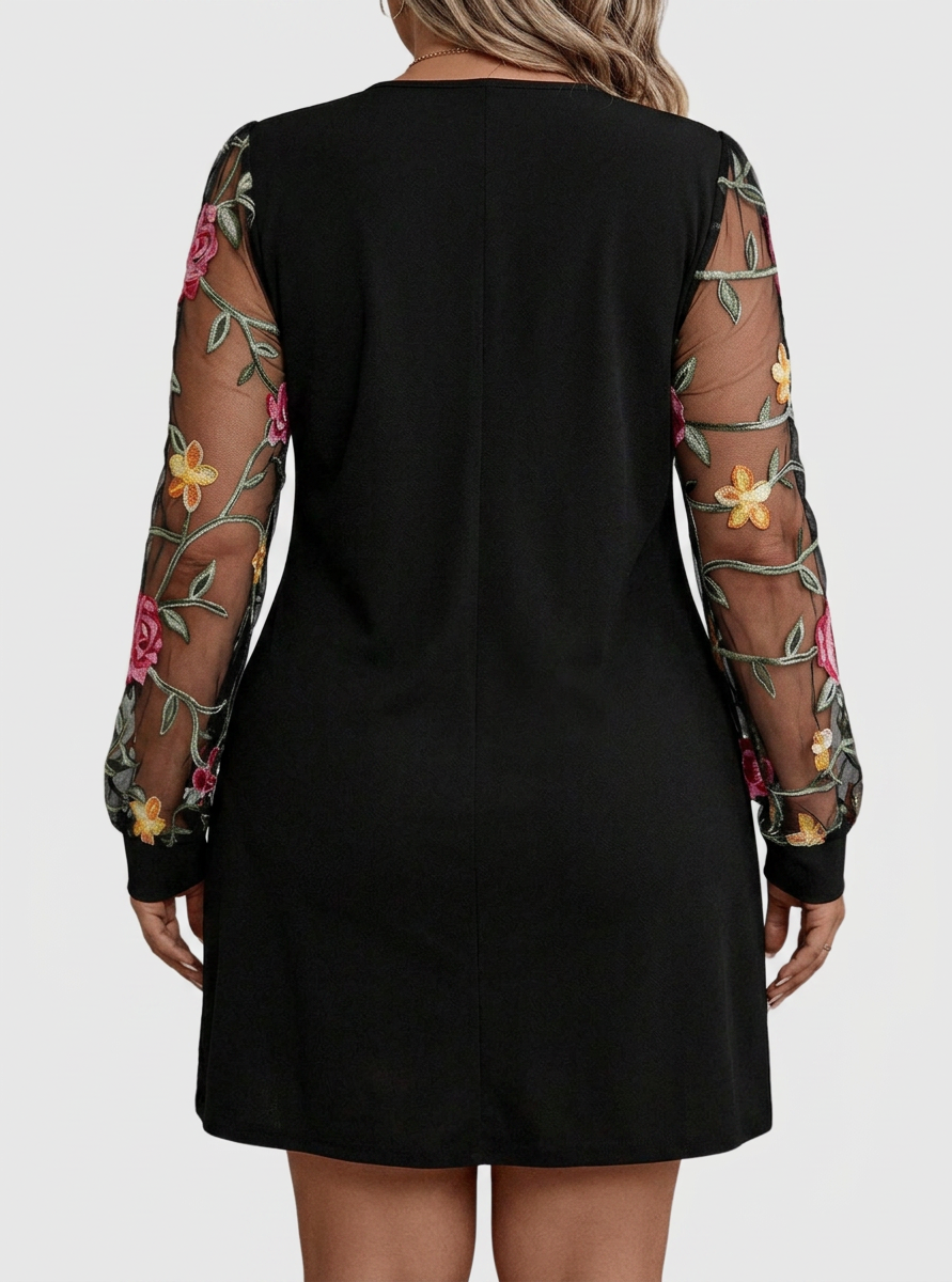 Jaia – Elegant V-Neck Floral Mini Dress - Plus size model