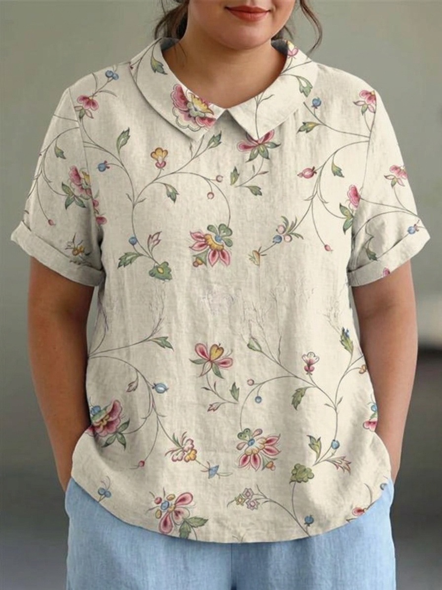 Nancy | Floral Shirt - Plus size model