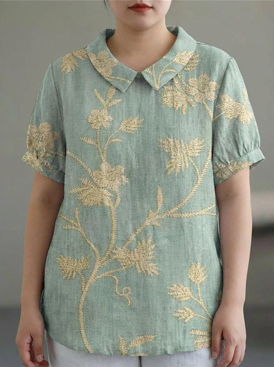 Nancy | Floral Shirt - Plus size model