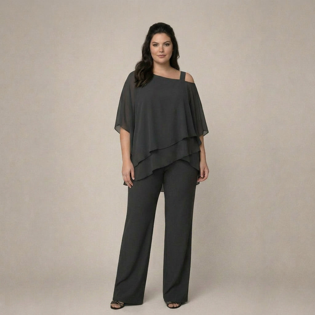 Clara | Elegant Set with Layered Blouse - Plus size model