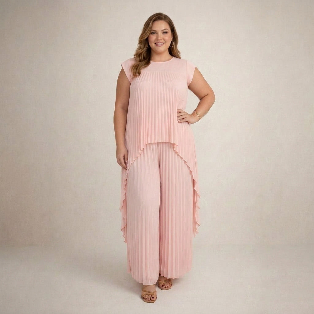 Halina | Elegant Pleated Set - Plus size model