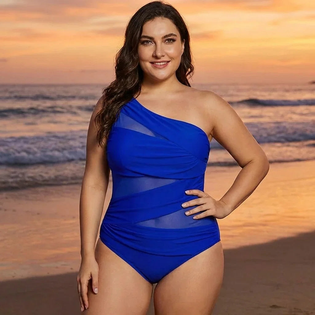 Nayla | Your Elegant One-Shoulder Swimsuit in Plus Size - Plus size model