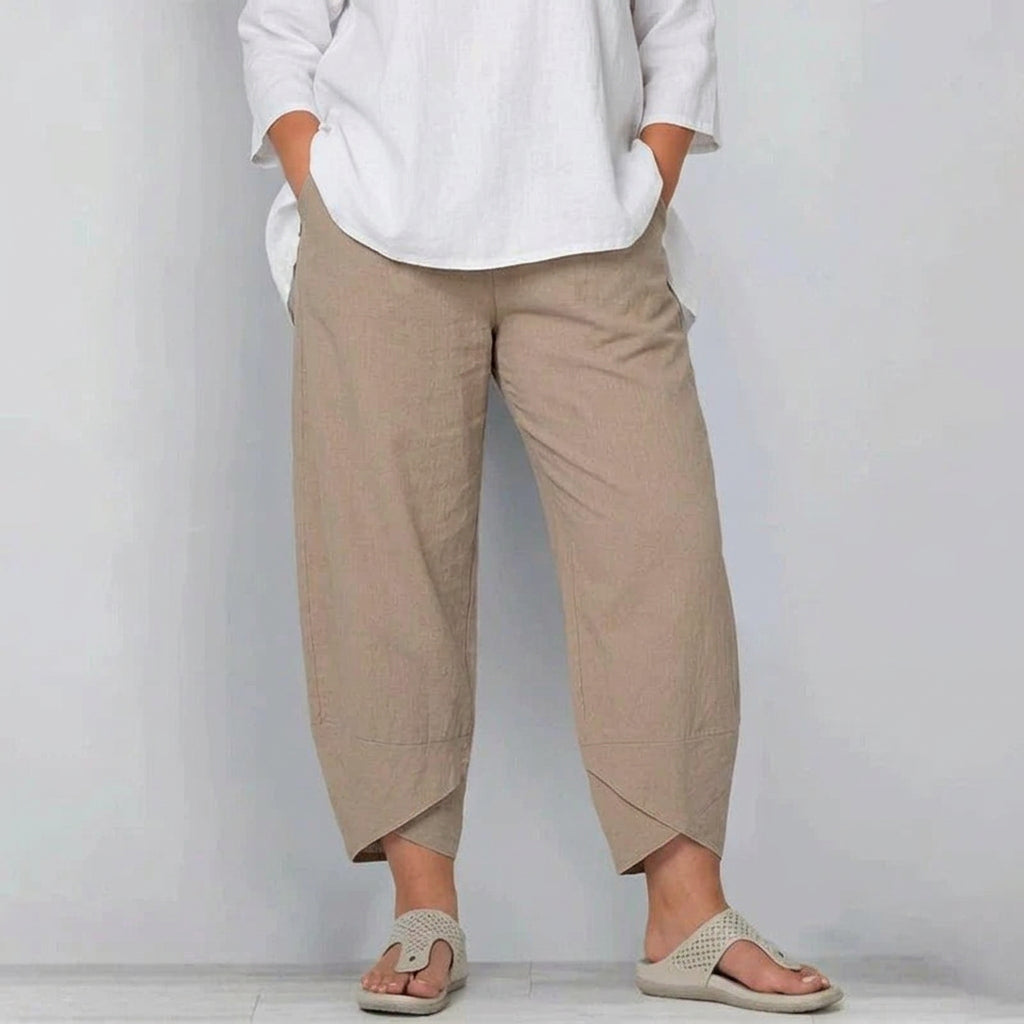 Tarni | Chic Summer Pants - Plus size model