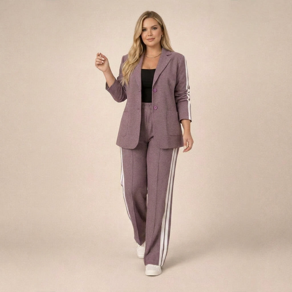 Elaine | Elegant Suit Set - Plus size model