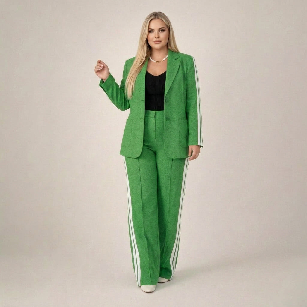 Elaine | Elegant Suit Set - Plus size model