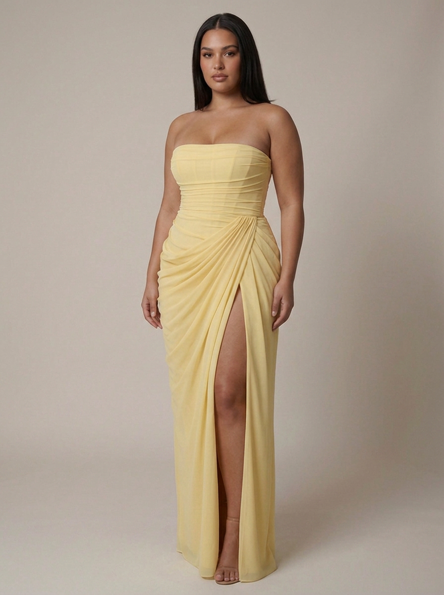 Kyara Maxi Dress - Plus size model