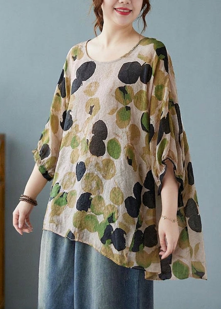 Ella - Loose Blue Dotted Batwing Sleeve Cotton Linen Tee - Plus size model