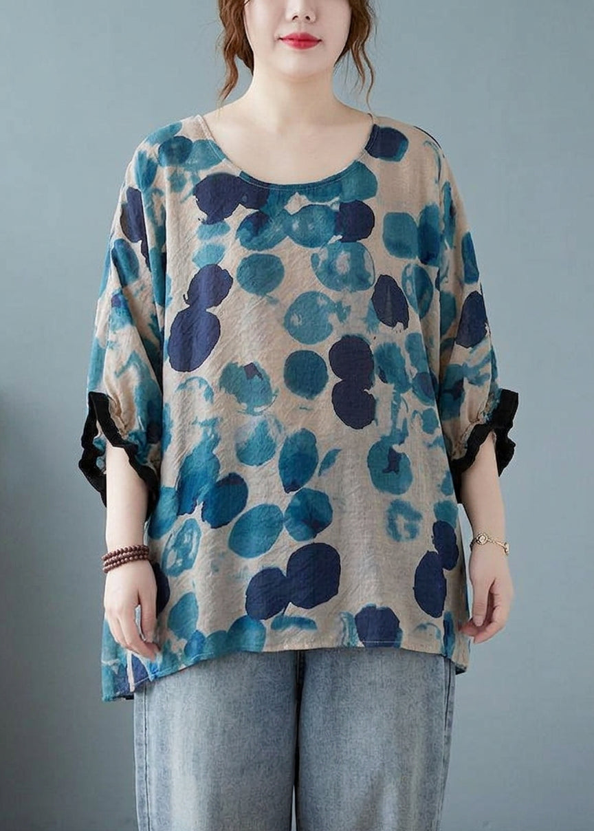 Ella - Loose Blue Dotted Batwing Sleeve Cotton Linen Tee - Plus size model