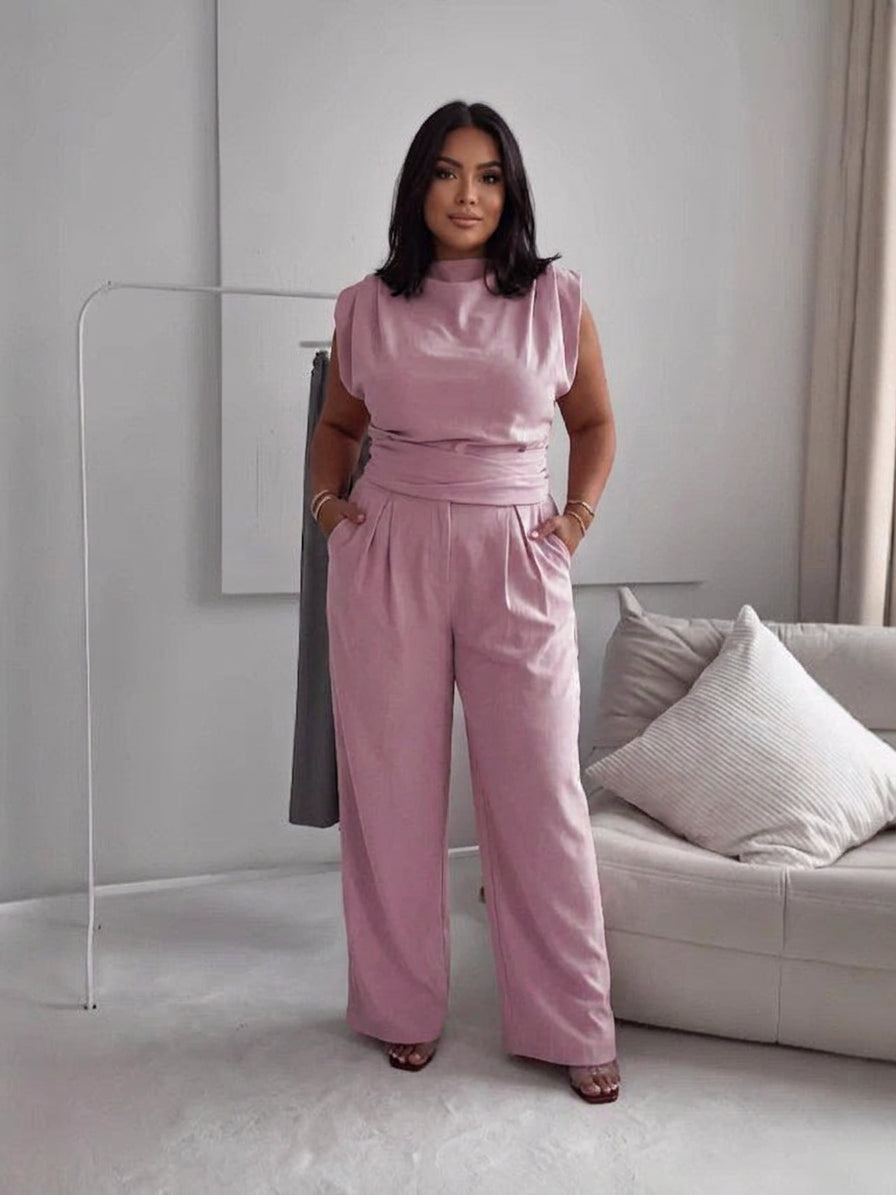 Vienna - Spring & Summer Casual Set - Plus size model